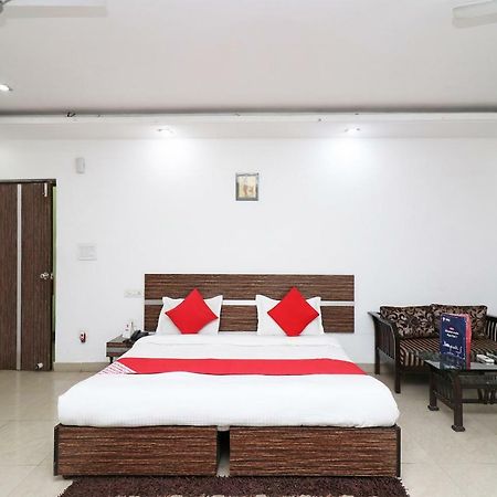 Oyo 10257 Hotel Lotus Park Ґурґаон Екстер'єр фото