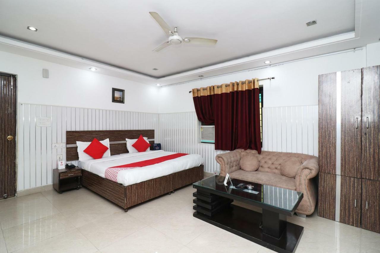 Oyo 10257 Hotel Lotus Park Ґурґаон Екстер'єр фото