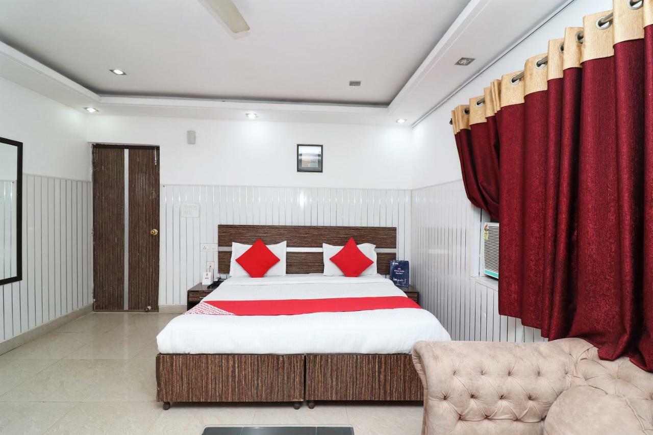 Oyo 10257 Hotel Lotus Park Ґурґаон Екстер'єр фото